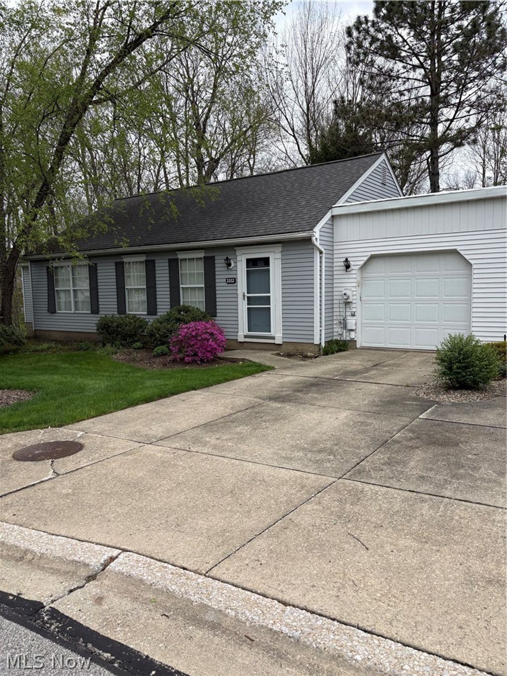 Photo of 3352 Brookside Lane, Cuyahoga Falls, OH 44223 (MLS # 5218385)