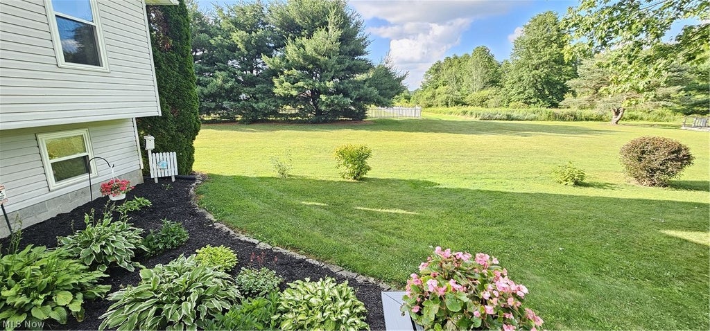 Photo of 2800 S Leavitt Road SW, Warren, OH 44481 (MLS # 5224930)