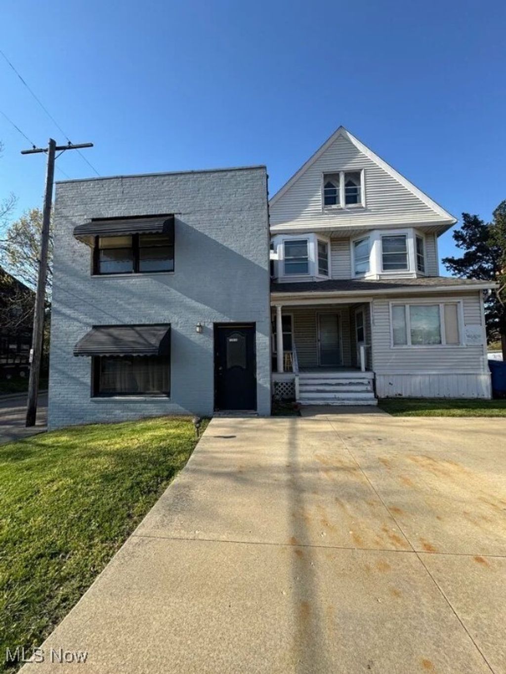 Photo of 12816 Detroit Avenue, Lakewood, OH 44107 (MLS # 5164137)