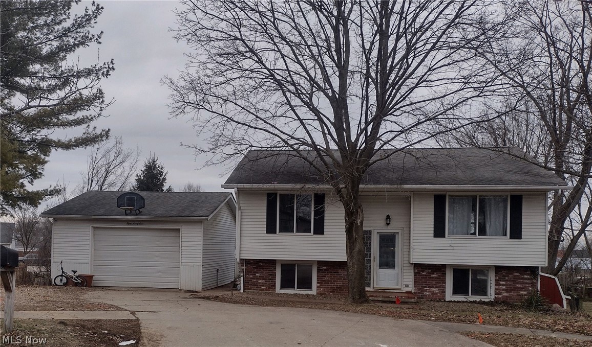 Welcome home to this 4-bedroom bilevel. The home also offers 2 full baths, eat in Kitchen, open living room and oversized laundry/craft room on lower level. The detached 2 car garage was an addition when the original 1 car garage was turned into the master suite. Buckeye schools, Cul de sac location, great value and endless possibilities, Schedule a showing today.