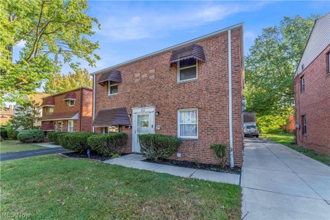Tiny photo for 251 E 200th Street #2/UP, Euclid, OH 44119 (MLS # 5255518)