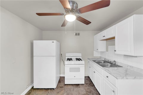 Tiny photo for 251 E 200th Street #2/UP, Euclid, OH 44119 (MLS # 5255518)