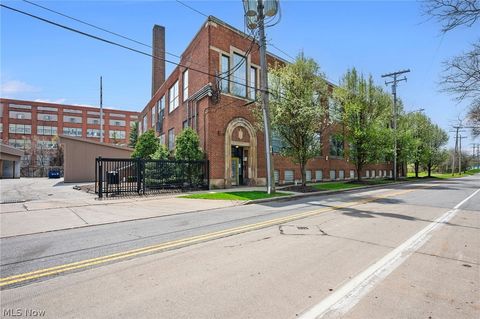 Photo of 8205 Franklin Boulevard #3, Cleveland, OH 44102 (MLS # 5198798)