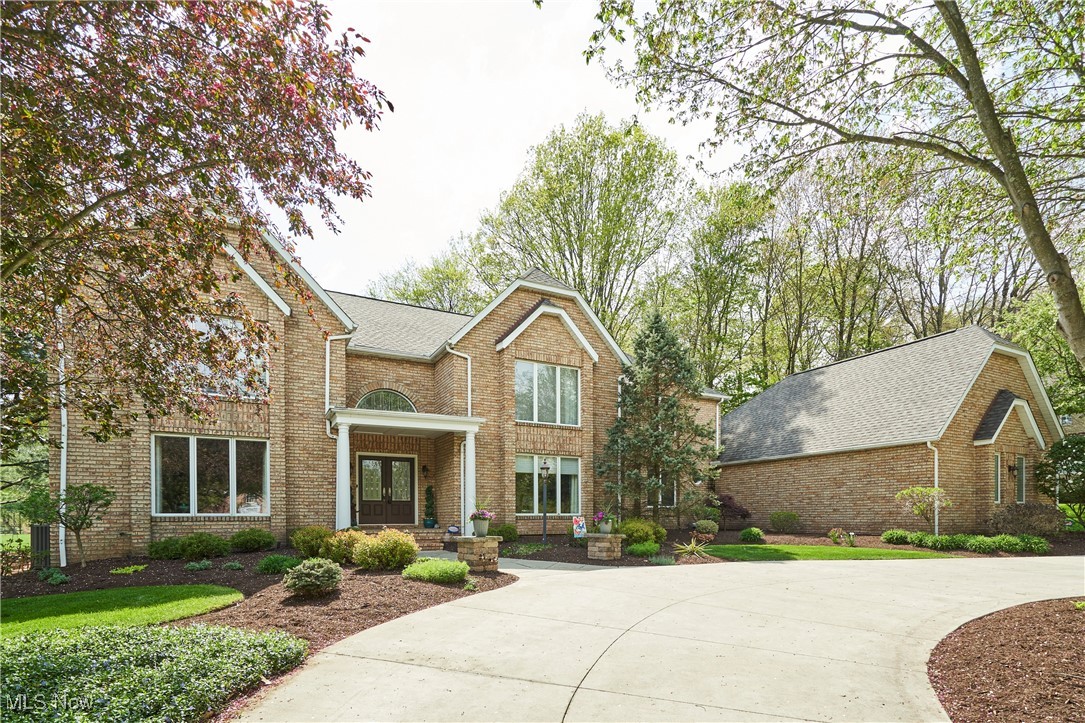3621 N Shore Drive, Akron, Ohio image 2