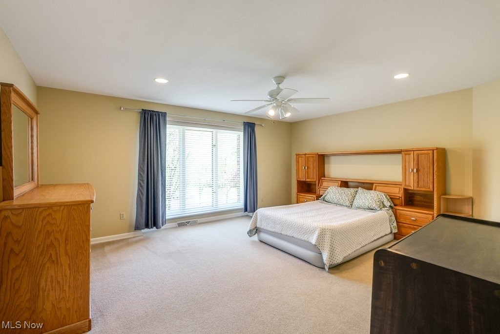 3621 N Shore Drive, Akron, Ohio image 31