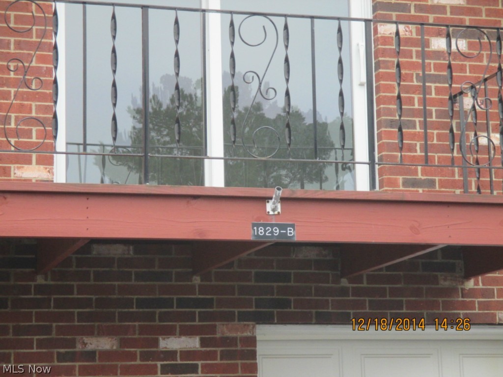 Huntington Park Condo - Residential