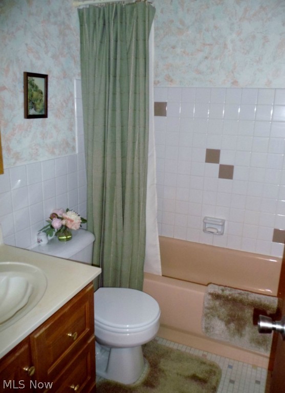 Silver Lake Towers Condo - Residential