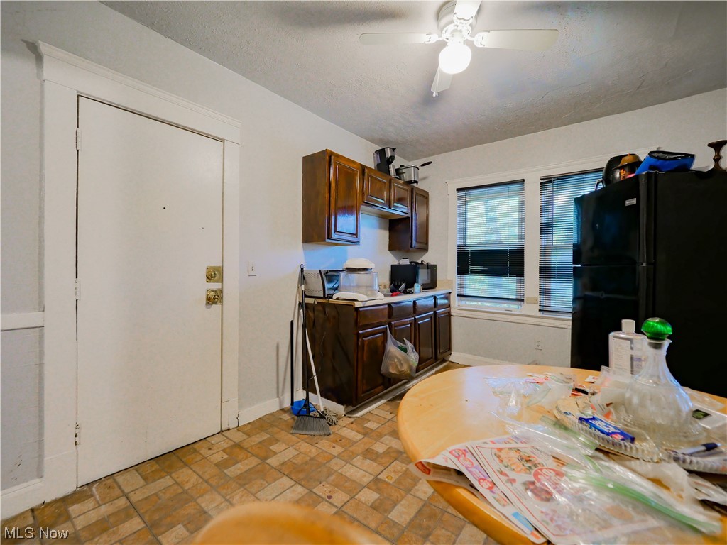 Helper Woodland Hills Park - Residential Income