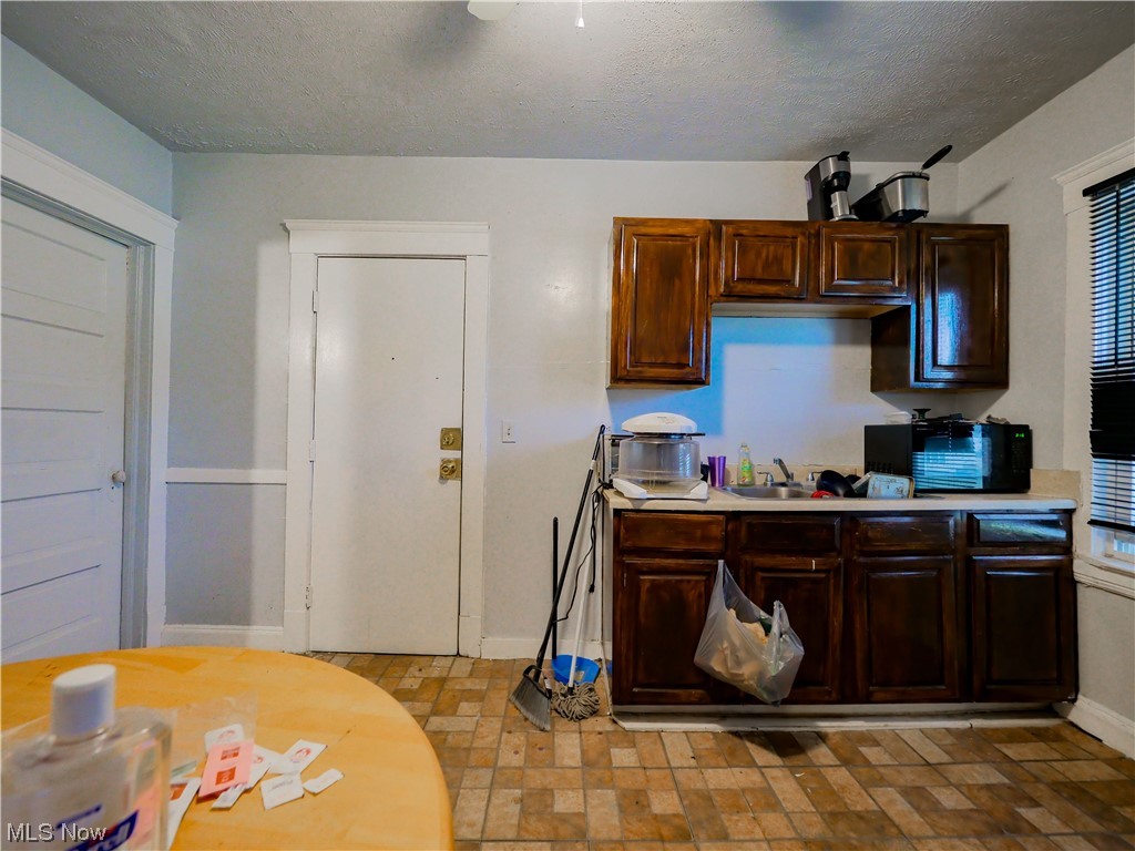 Helper Woodland Hills Park - Residential Income