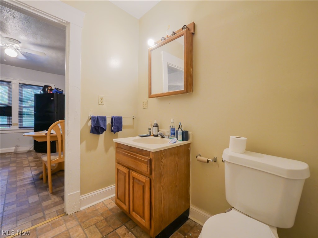 Helper Woodland Hills Park - Residential Income