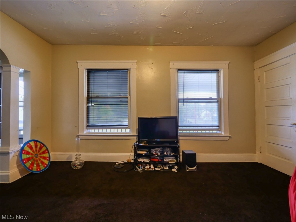 Helper Woodland Hills Park - Residential Income