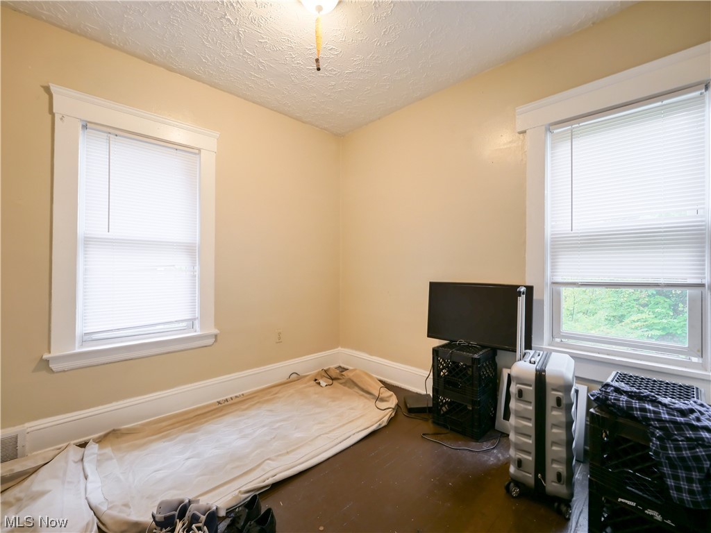 Helper Woodland Hills Park - Residential Income