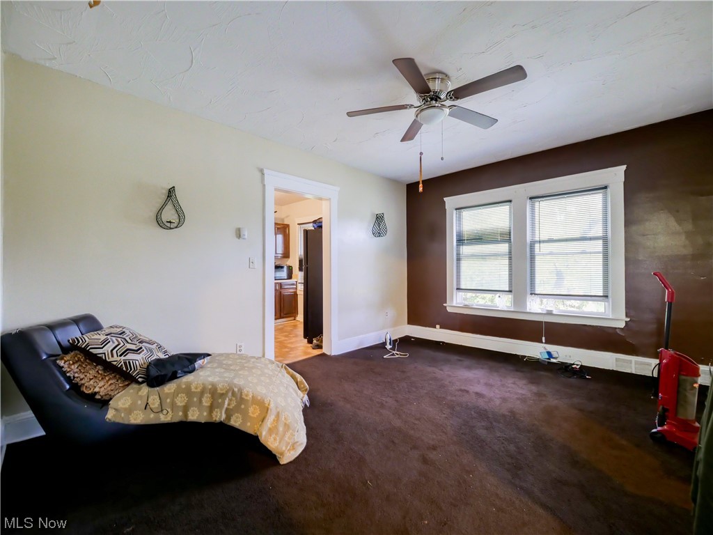 Helper Woodland Hills Park - Residential Income