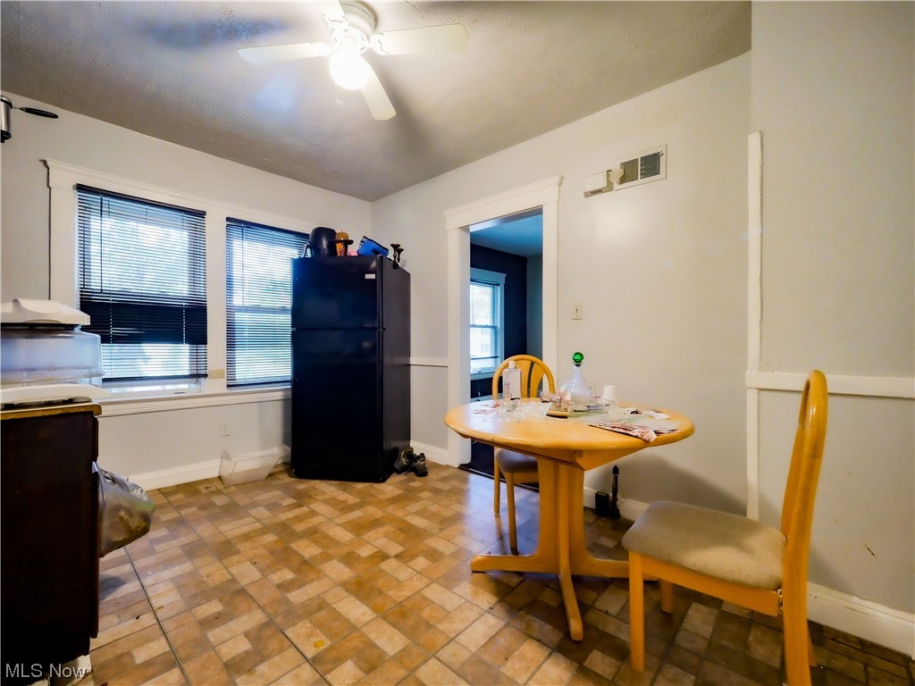 Helper Woodland Hills Park - Residential Income