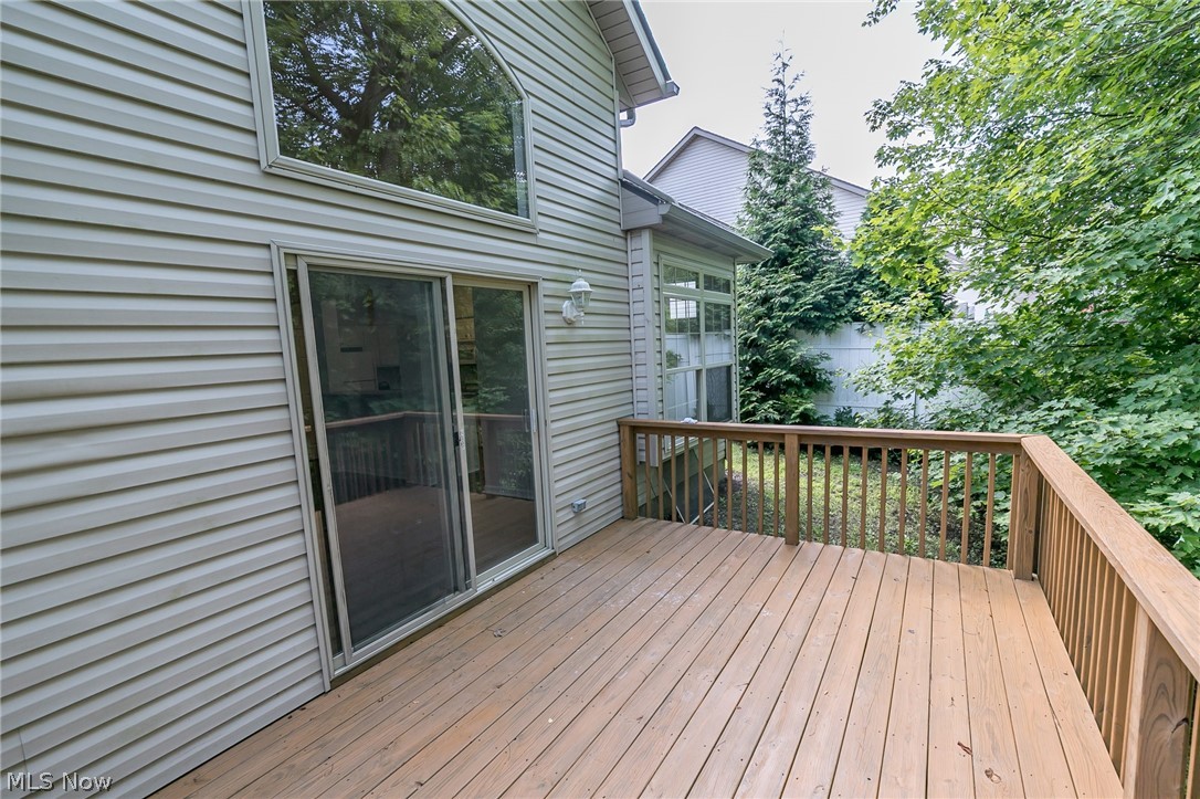 Creekside Of Pleasant Lakes - Residential