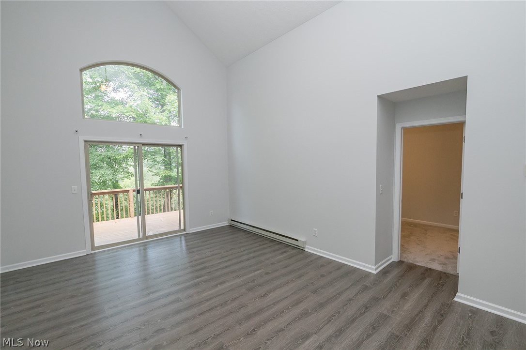 Creekside Of Pleasant Lakes - Residential
