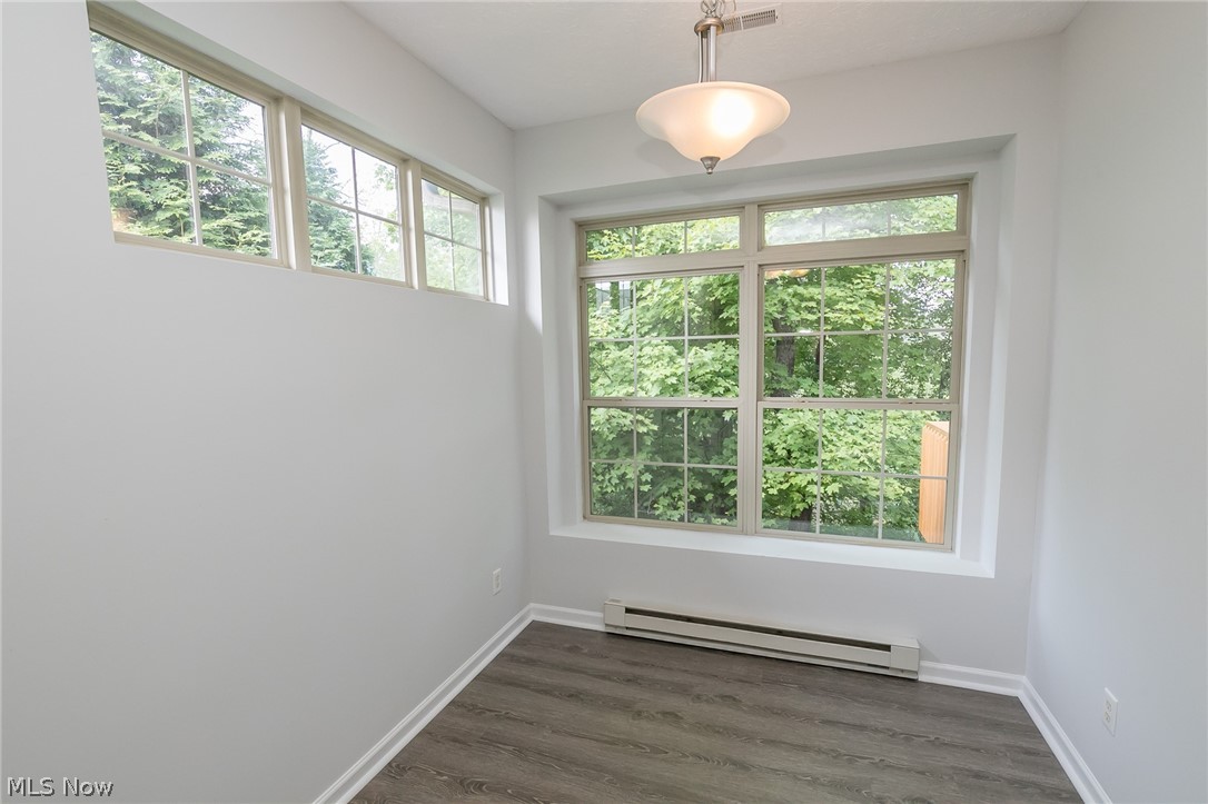 Creekside Of Pleasant Lakes - Residential