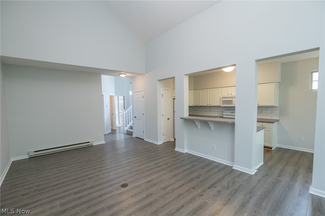 Creekside Of Pleasant Lakes - Residential