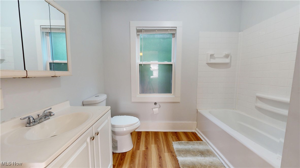 Cleveland, Ohio 44113, United States, 3 Bedrooms Bedrooms, ,1 BathroomBathrooms,Residential,Active,230355