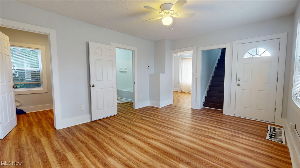 Cleveland, Ohio 44113, United States, 3 Bedrooms Bedrooms, ,1 BathroomBathrooms,Residential,Active,230355