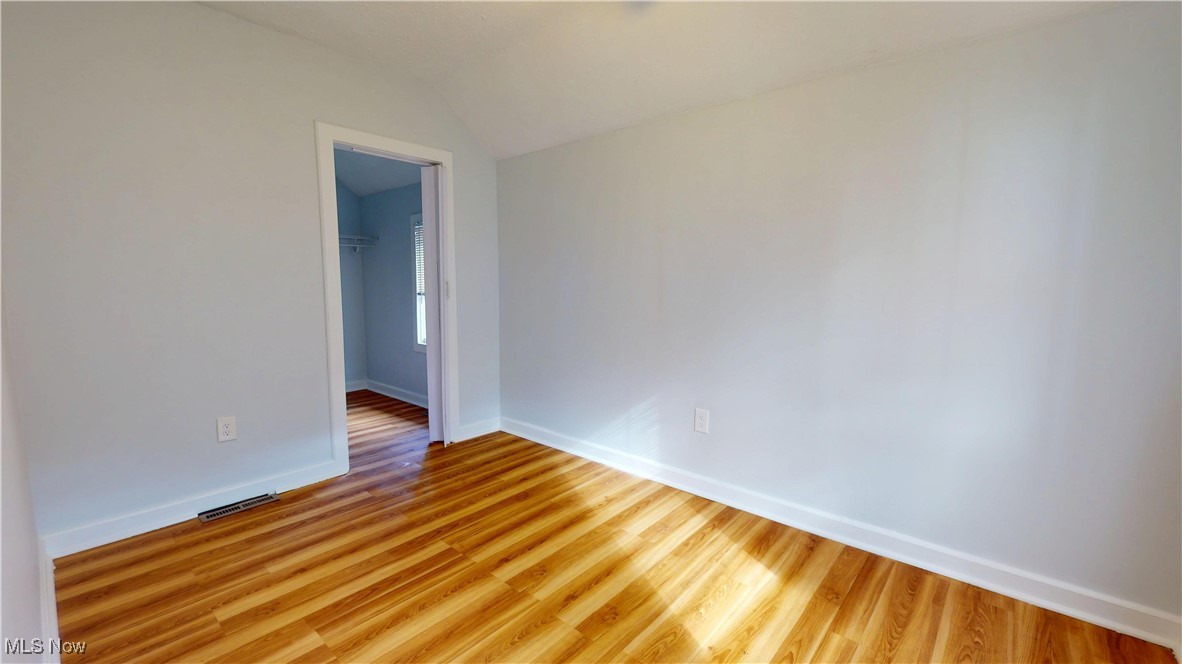 Cleveland, Ohio 44113, United States, 3 Bedrooms Bedrooms, ,1 BathroomBathrooms,Residential,Active,230355