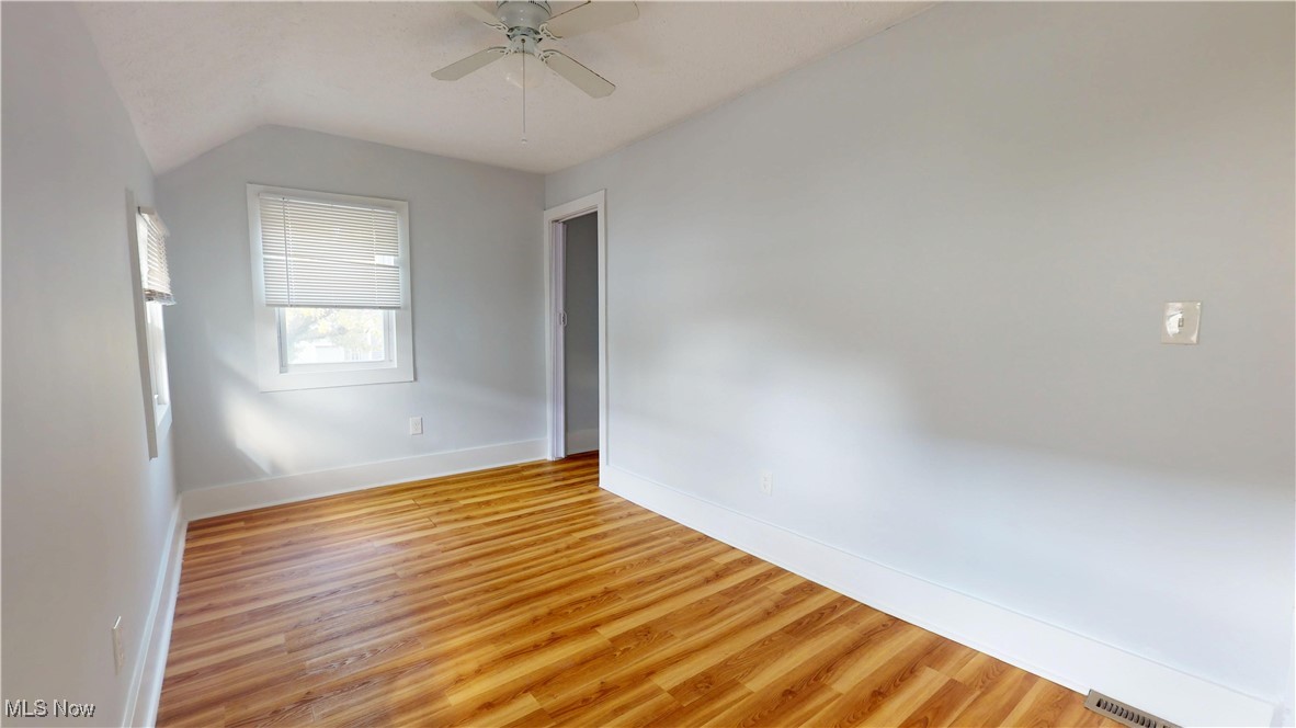 Cleveland, Ohio 44113, United States, 3 Bedrooms Bedrooms, ,1 BathroomBathrooms,Residential,Active,230355