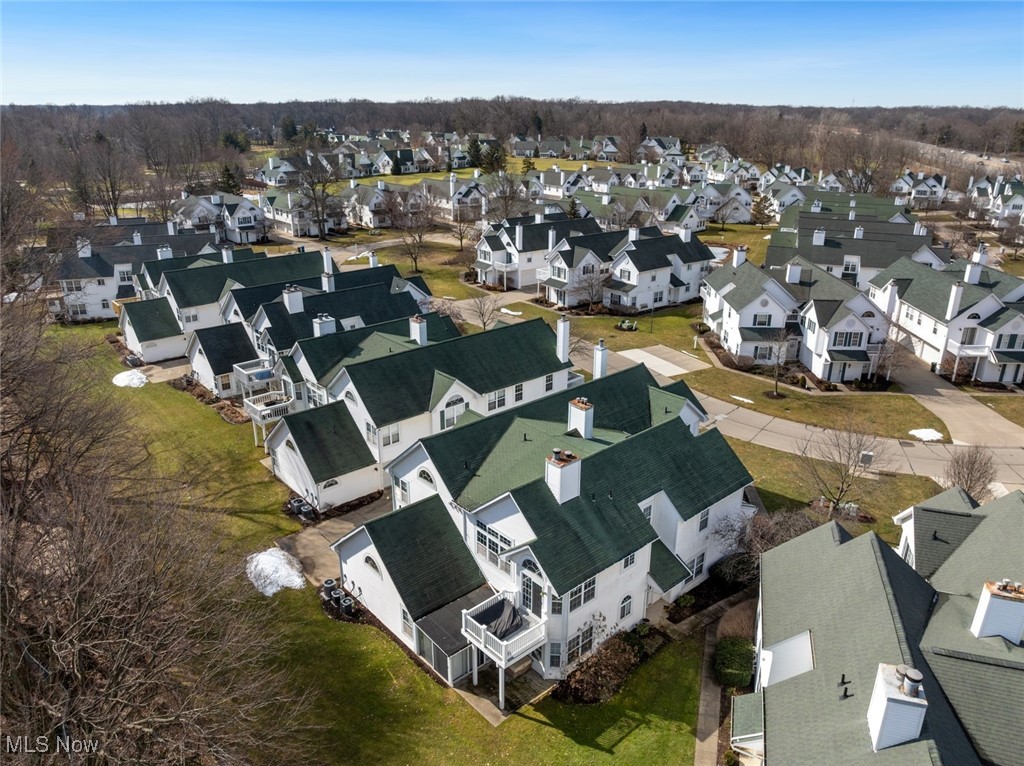 42 Vista 35a Circle, North Olmsted, Ohio image 32