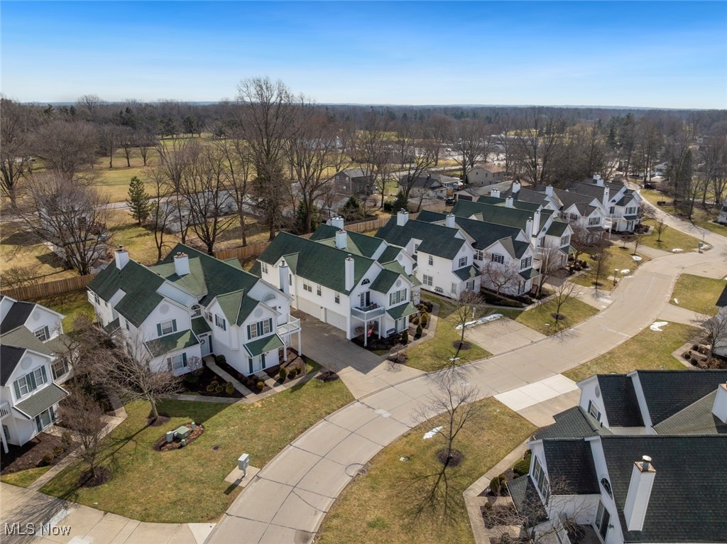 42 Vista 35a Circle, North Olmsted, Ohio image 33