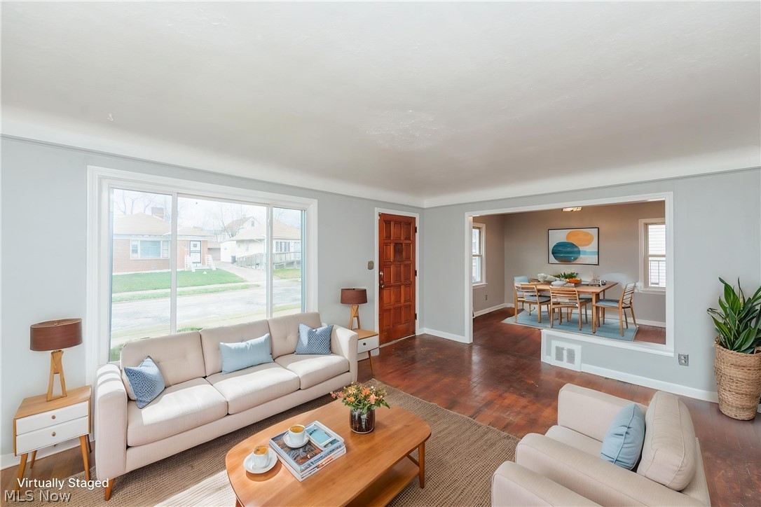 14906 Kingsford Avenue