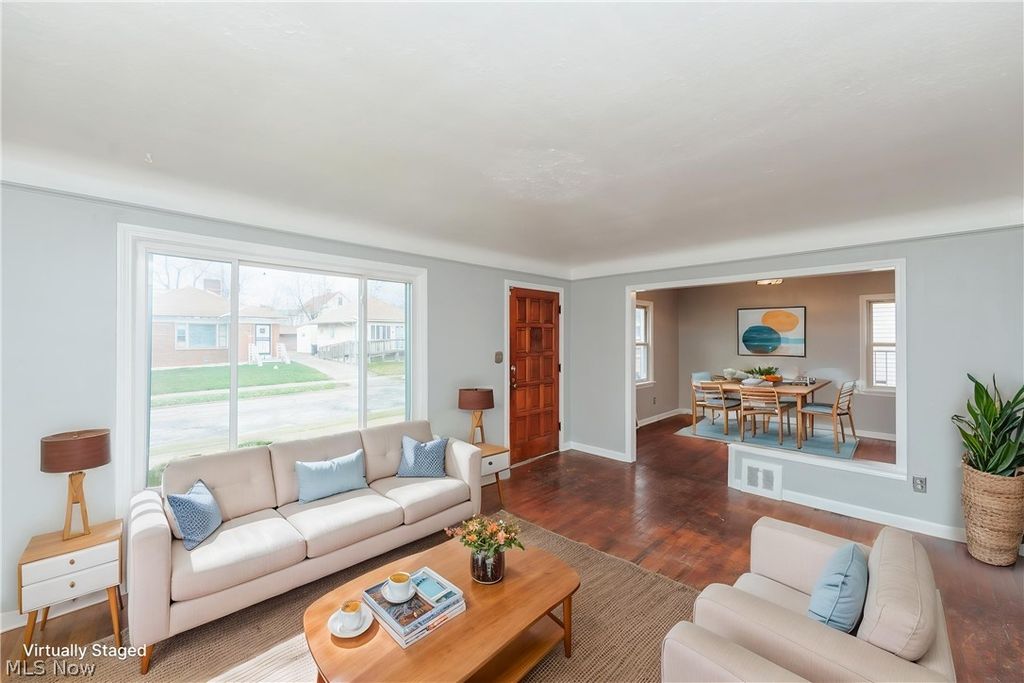 Photo of 14906 Kingsford Avenue, Cleveland, OH 44128 (MLS # 5193096)