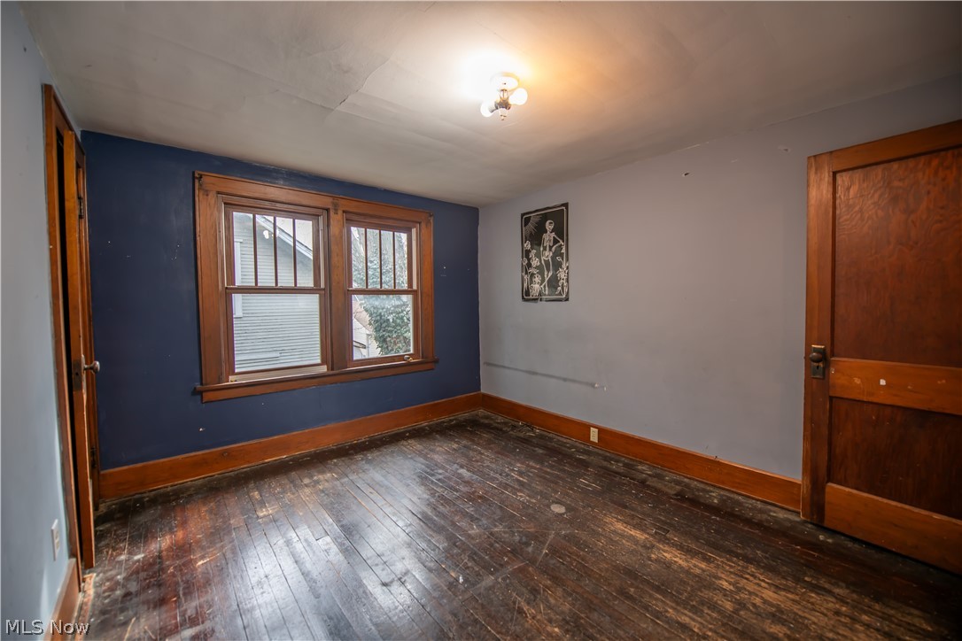 Collins & Gauntletts Tuxedo Park - Residential