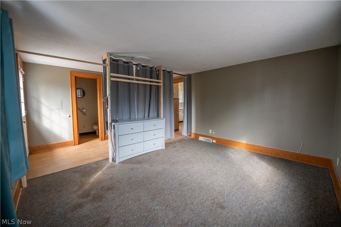 Collins & Gauntletts Tuxedo Park - Residential