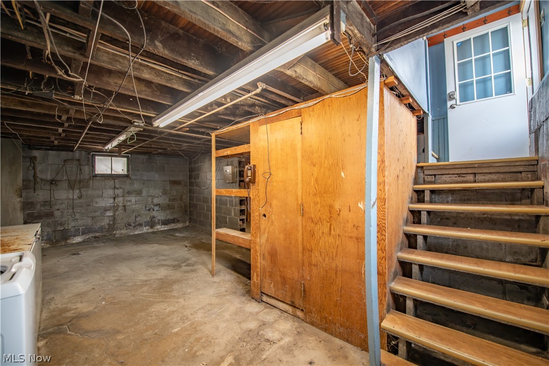 Collins & Gauntletts Tuxedo Park - Residential