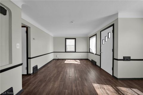 Tiny photo for 15705 Maplewood Avenue, Maple Heights, OH 44137 (MLS # 5190605)