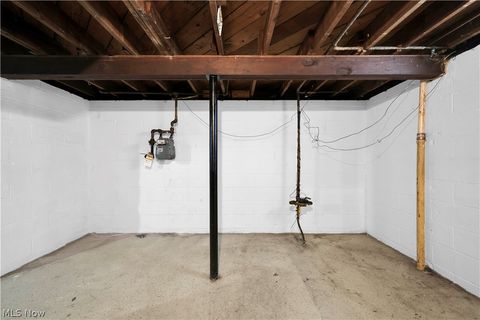 Tiny photo for 15705 Maplewood Avenue, Maple Heights, OH 44137 (MLS # 5190605)