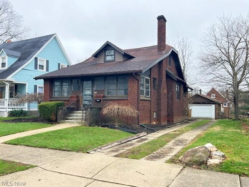 Photo of 368 E Ido Avenue, Akron, OH 44301 (MLS # 5195144)