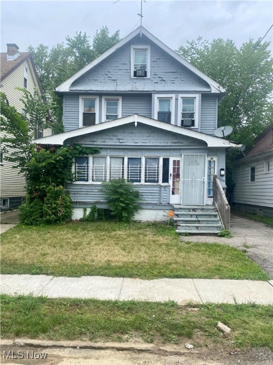 Welcome to 11809 Dove Ave., Cleveland! This single family home offers a seamless blend of modern comfort and classic charm. It has nice square footage and is a home to a long term tenant paying. $1,100/mo. With its prime location in the heart of Cleveland, this property is a great investment opportunity. Don't miss the chance to own a hassle-free single family home and gain immediate income.