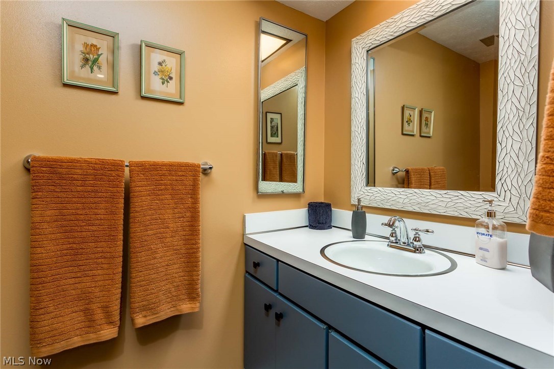 Co-Moor Twnhse Condo - Residential