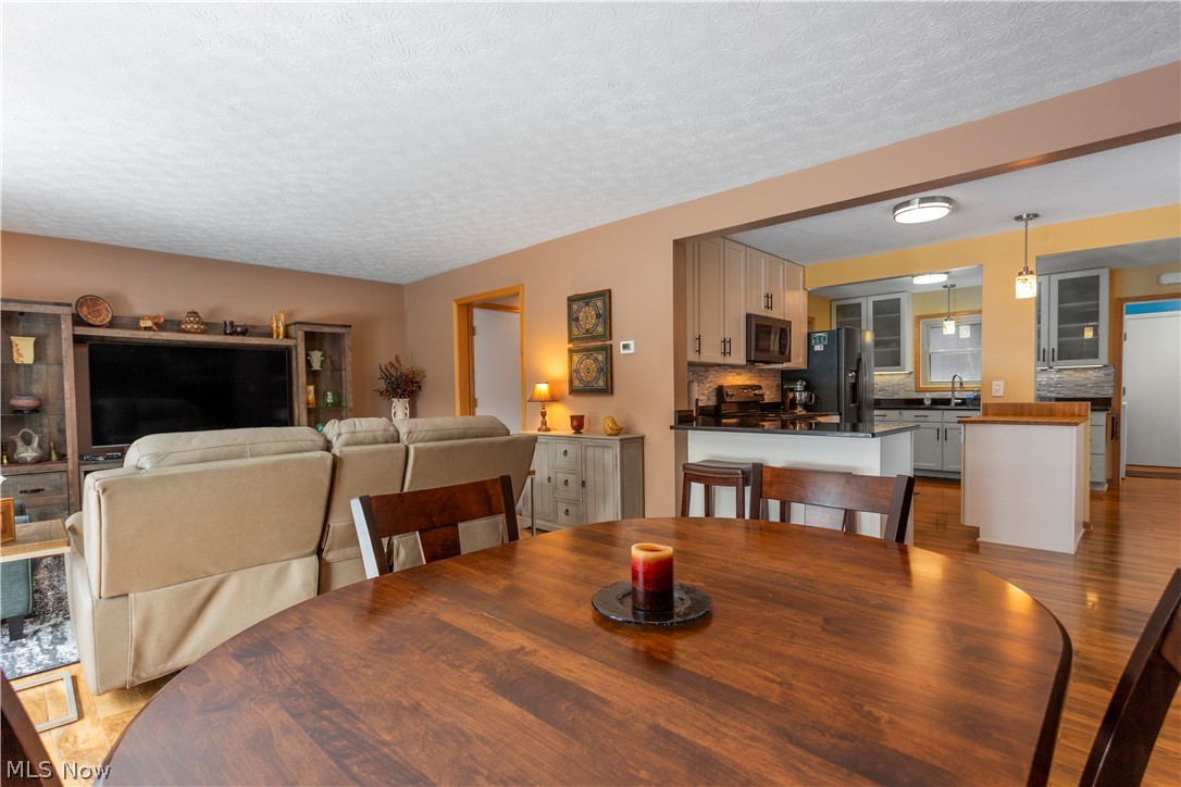 Co-Moor Twnhse Condo - Residential