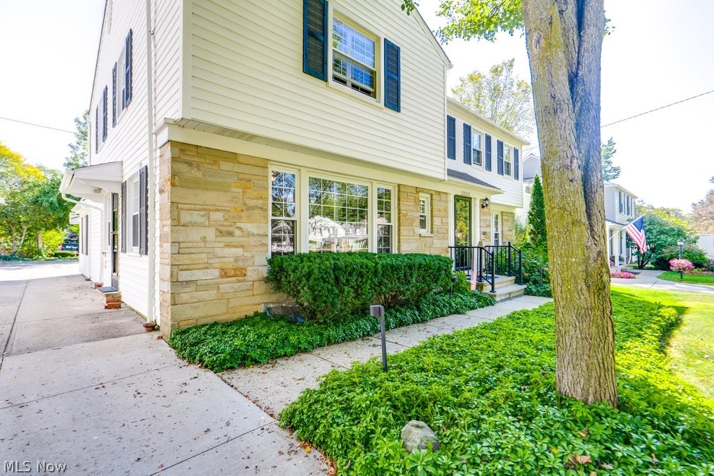 22212 E Byron Road