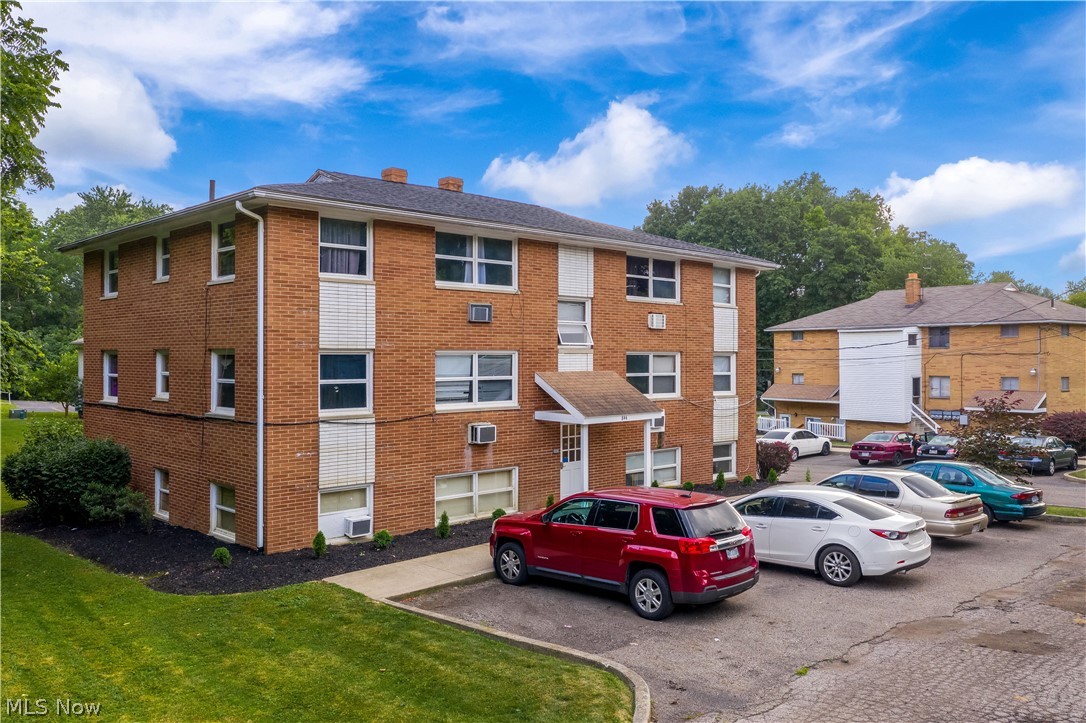 Canton - Residential Income