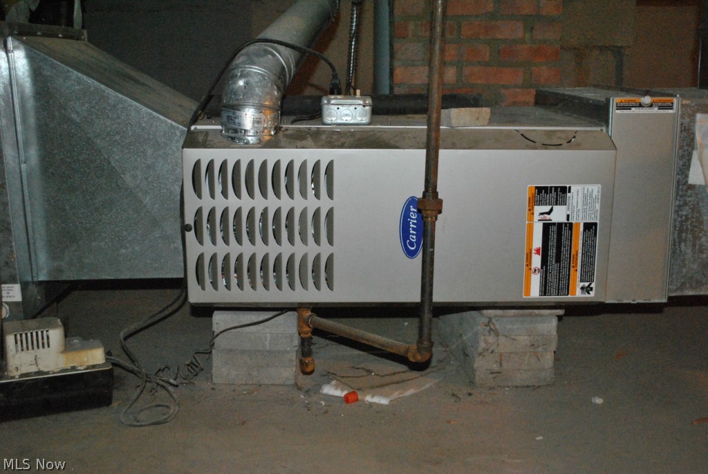 Clague Road Homes - Residential Lease