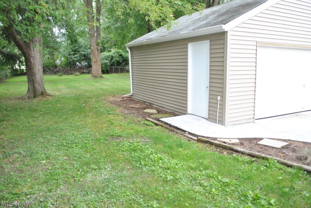 Clague Road Homes - Residential Lease