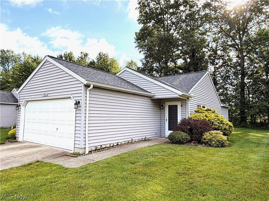 Photo of 1933 Candlewood Drive, Avon, OH 44011 (MLS # 5221062)