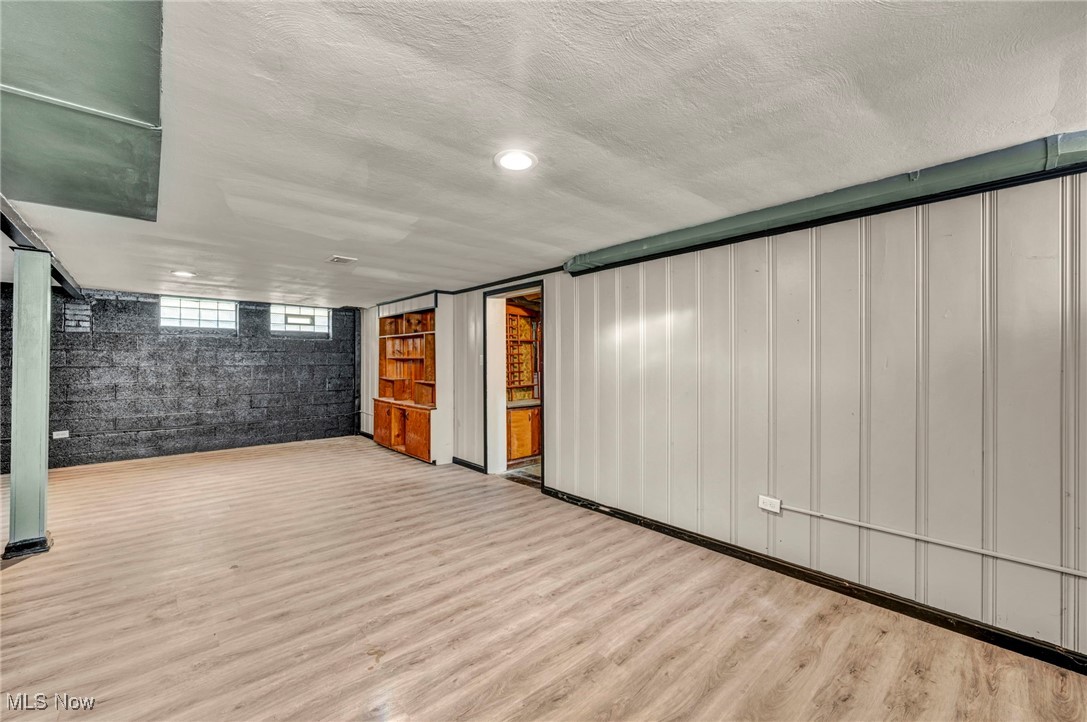 Ridgewood 10 - Residential