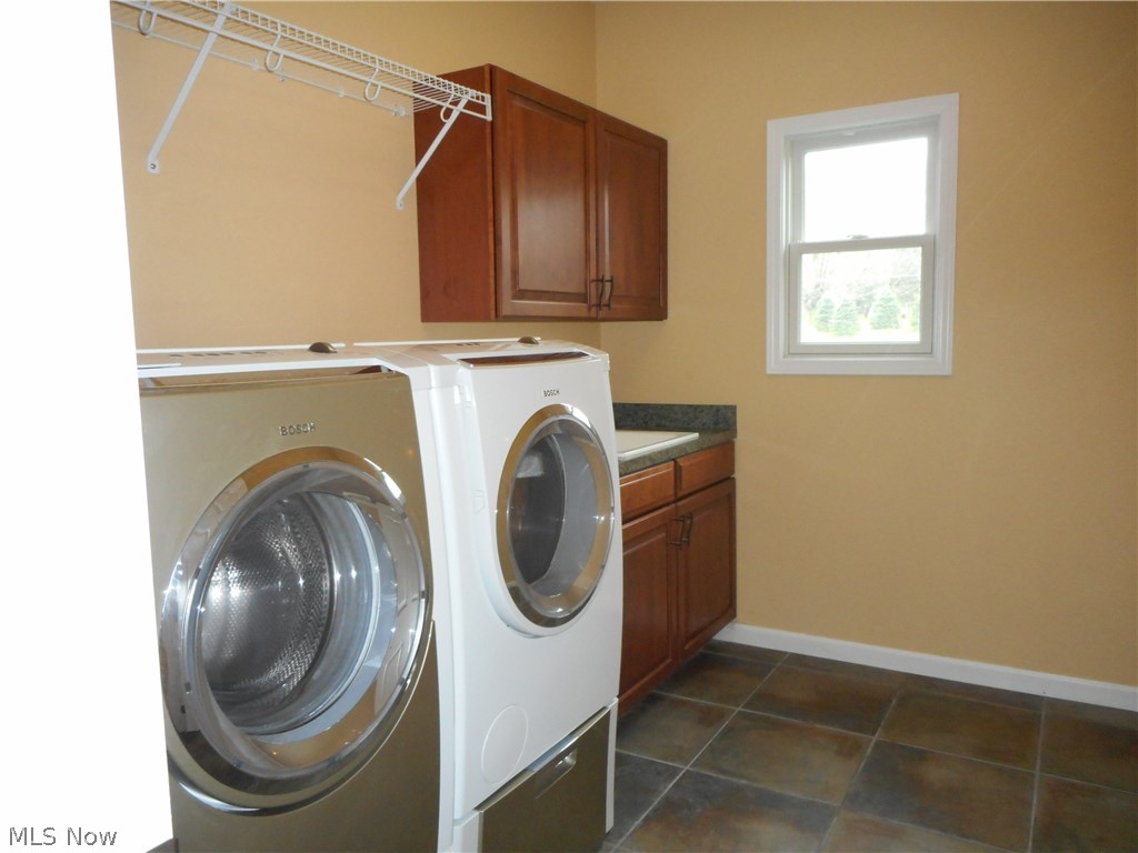 Carrousel Corners 5 - Residential