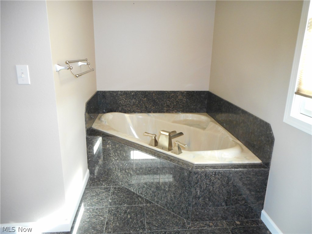 Carrousel Corners 5 - Residential