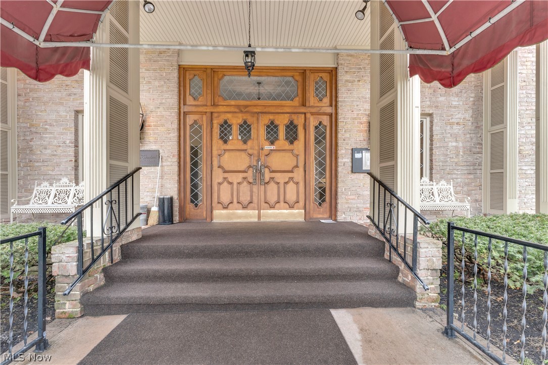 5200 West Boulevard 405