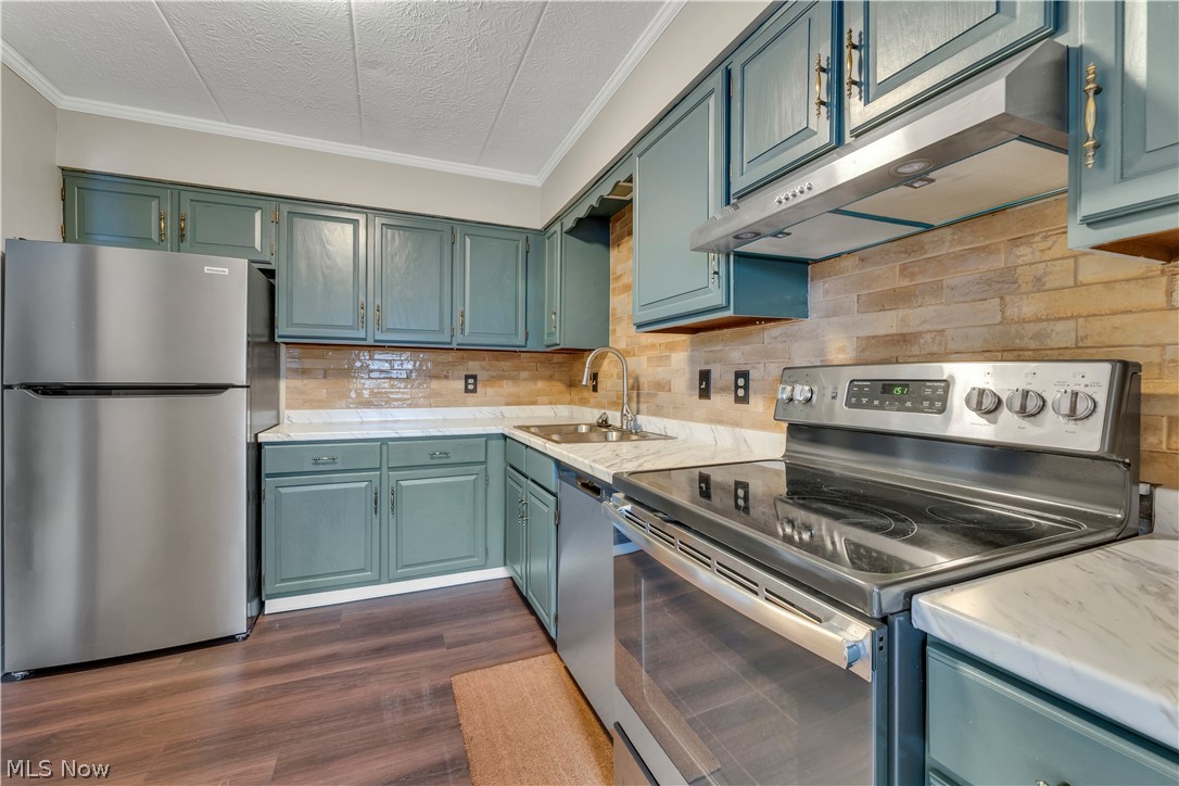 5200 West Boulevard 405