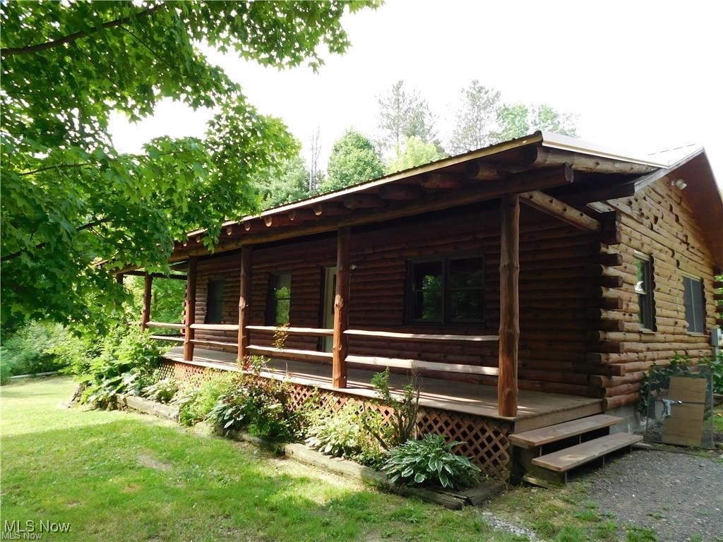 If a private log cabin in the middle of the woods is what you are looking for then look no further.
5 acres of partially wooded property. The possibilities are endless.
Just add your personal touches to make this your home. Lower level features a walk out basement that could be
converted to a bonus suite. Schedule a showing with your favorite Realtor today.
DO NOT WALK THE PROPERTY WITHOUT AN AGENT. Audio and video security cameras on the property.
Information is Believed To Be Accurate But Not Guaranteed.